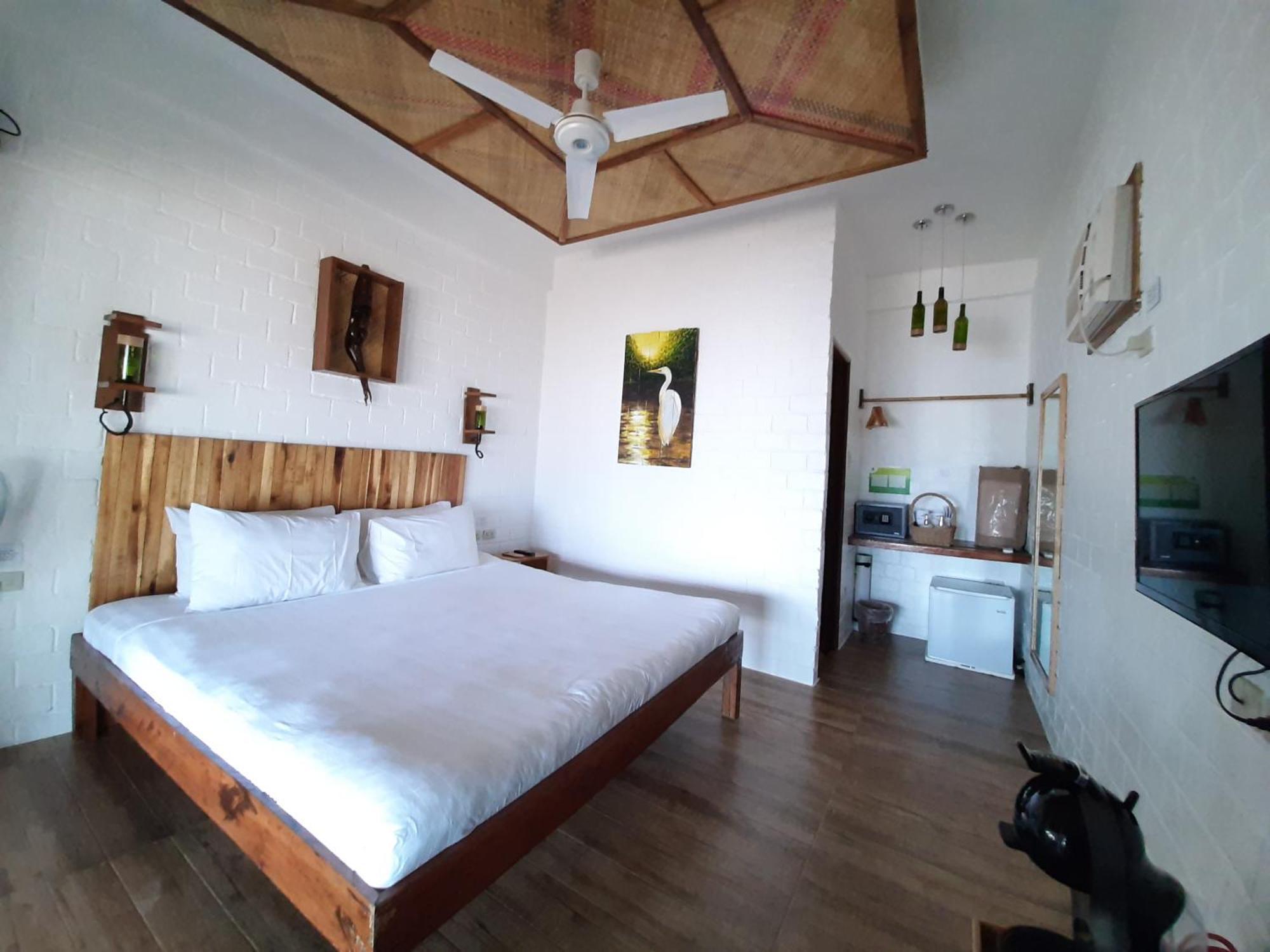 Suites By Eco Hotel El Nido Room photo